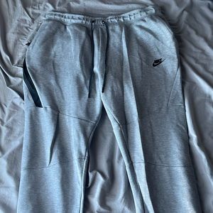 Gray men’s Nike tech fleece pants XL